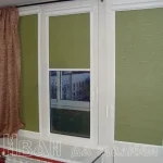 фото жалюзи Уни-1 зелёная текстура штора приоткрыта Иван-да-жалюзи